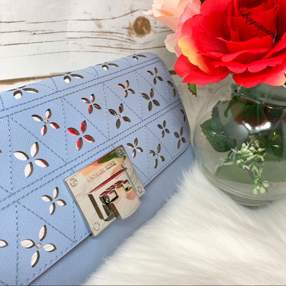 Michael Kors Tina pale blue silve floral crossbody - Picture 4 of 7